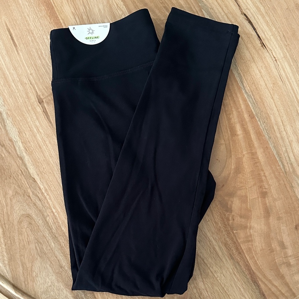 NWT Aerie Offline Black Leggings Med Short